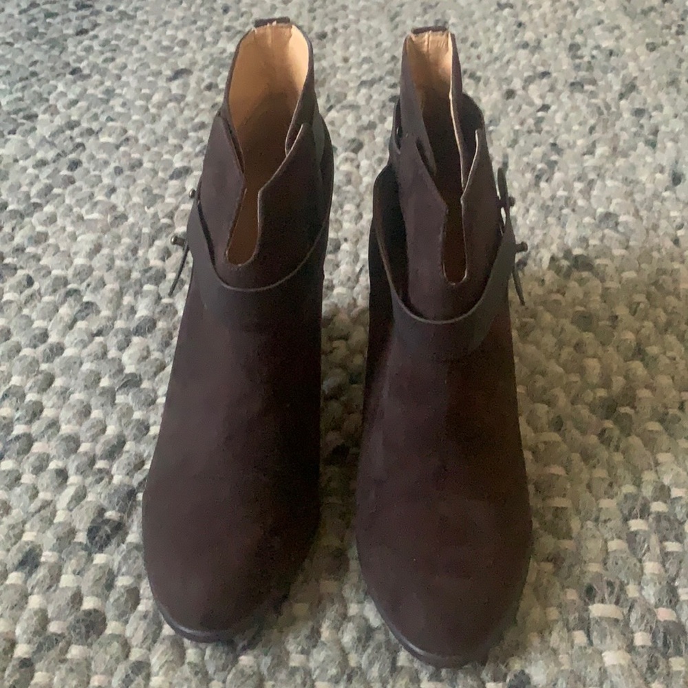 Forever 21 Booties Size 8